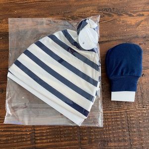 Lou Lou & Company Top Knot Hat and Mittens